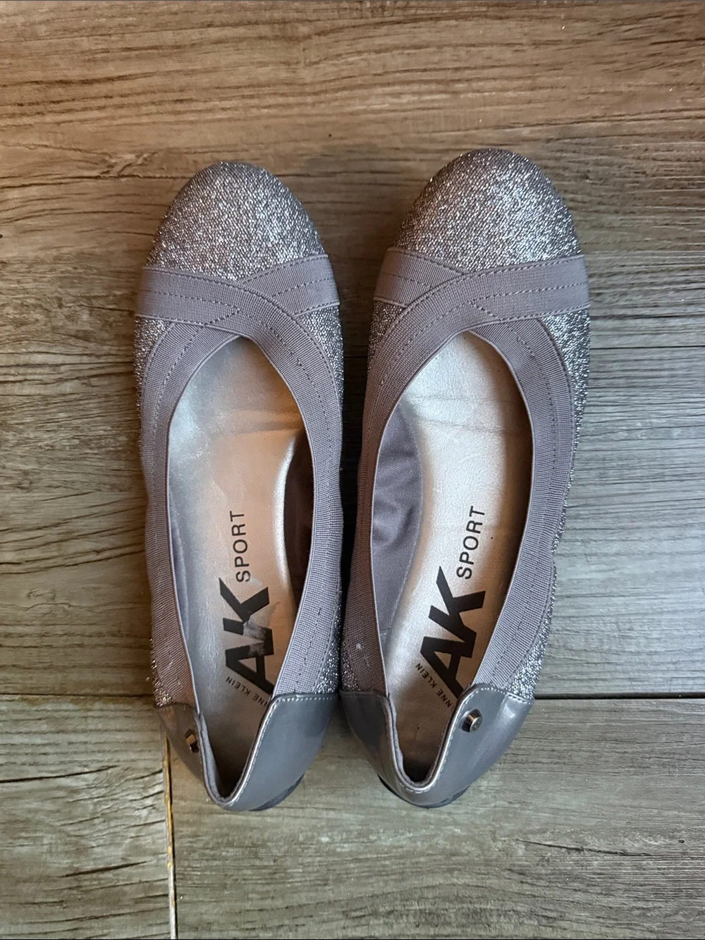AK Sport Women's Glitter Ballet core Flats in Light Silver Gray